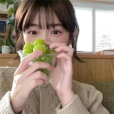 穿越成女明星和霸总谈恋